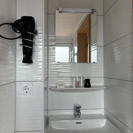 Hotel-restaurant Cafe Caro 호텔 카롤리넨시엘