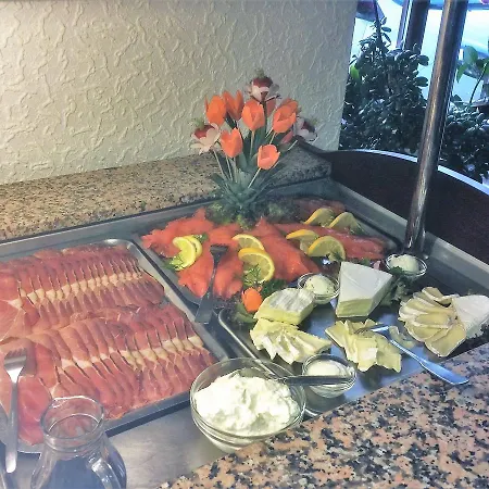 Hotel-restaurant Cafe Caro Hotel 3*