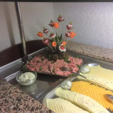 Hotel-restaurant Cafe Caro 카롤리넨시엘